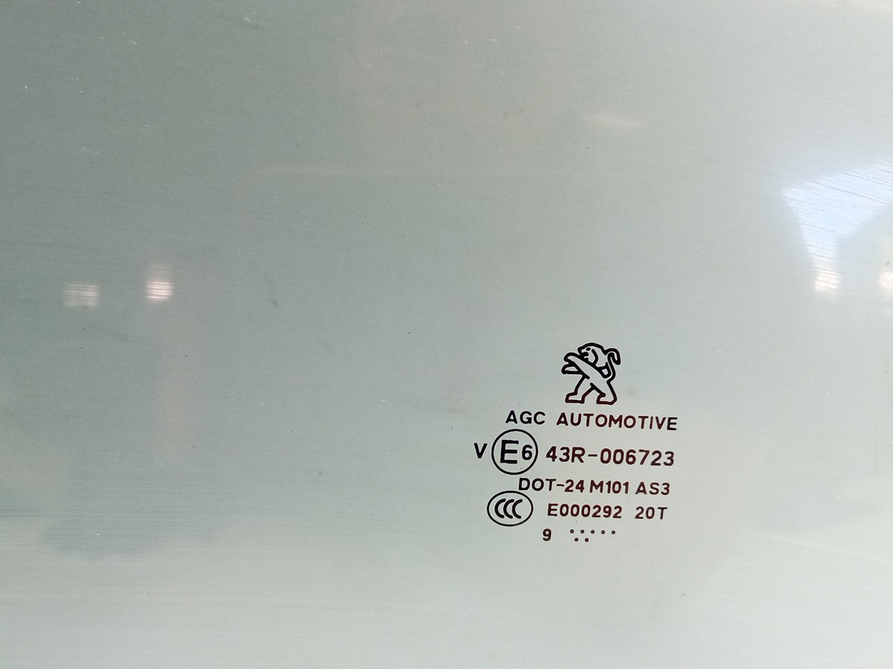 Vidrio puerta Trasero Derecho PEUGEOT 2008 I (CU_) Imagem-1