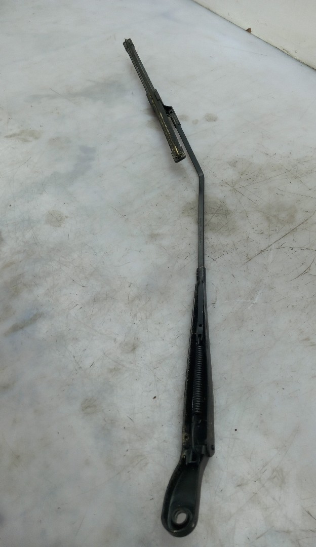 Brazo de limpiaparabrisas delantero derecho PEUGEOT 2008 I (CU_) Imagem-1