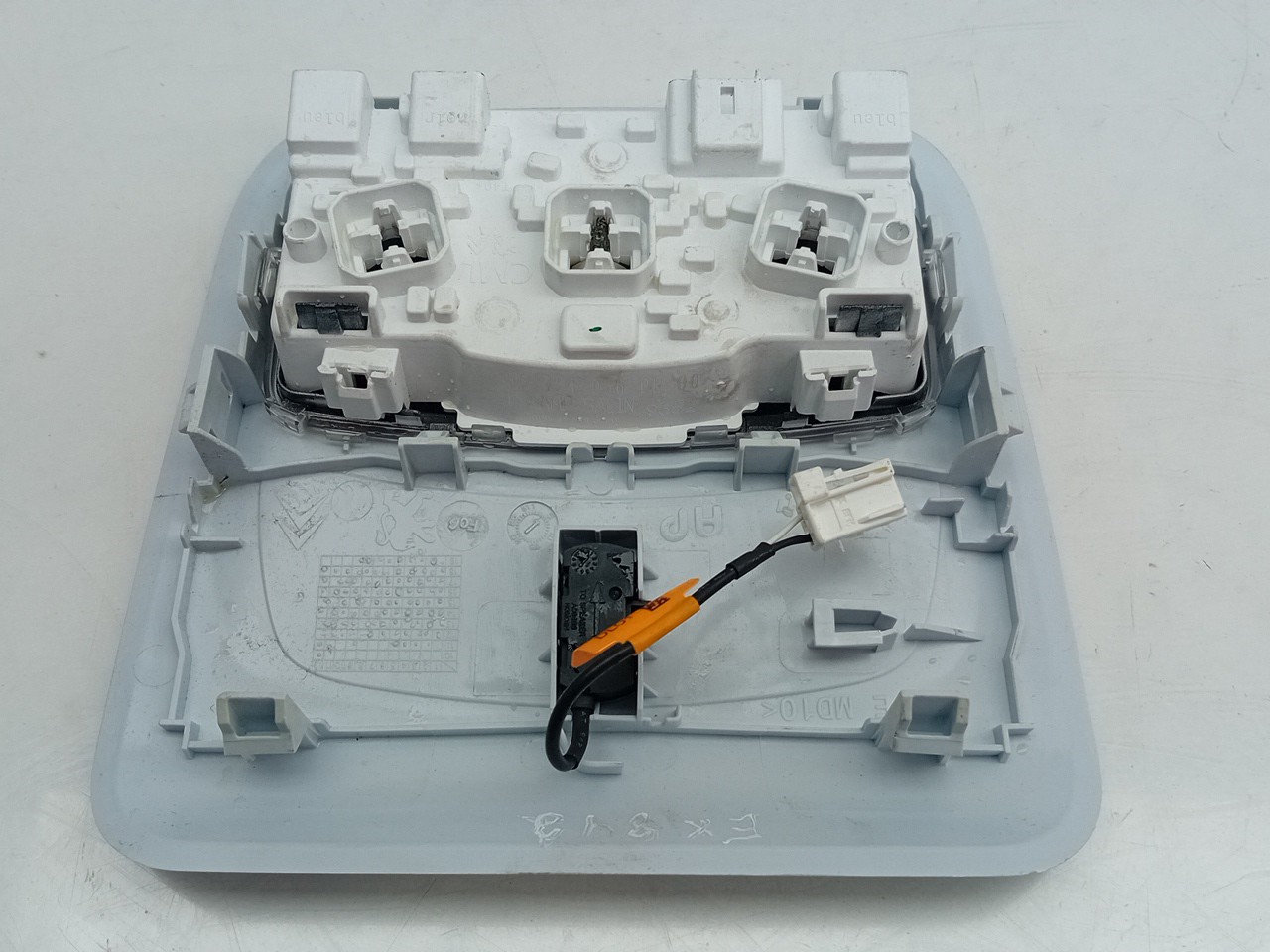 Front seat light PEUGEOT 2008 I (CU_) Imagem-1