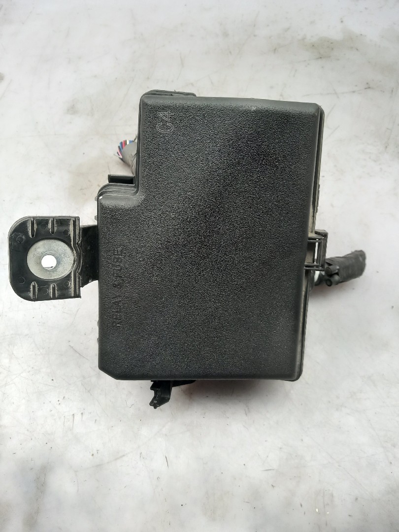 Caja fusibles / SAM / BSI TOYOTA Yaris (_P13_) Imagem-3