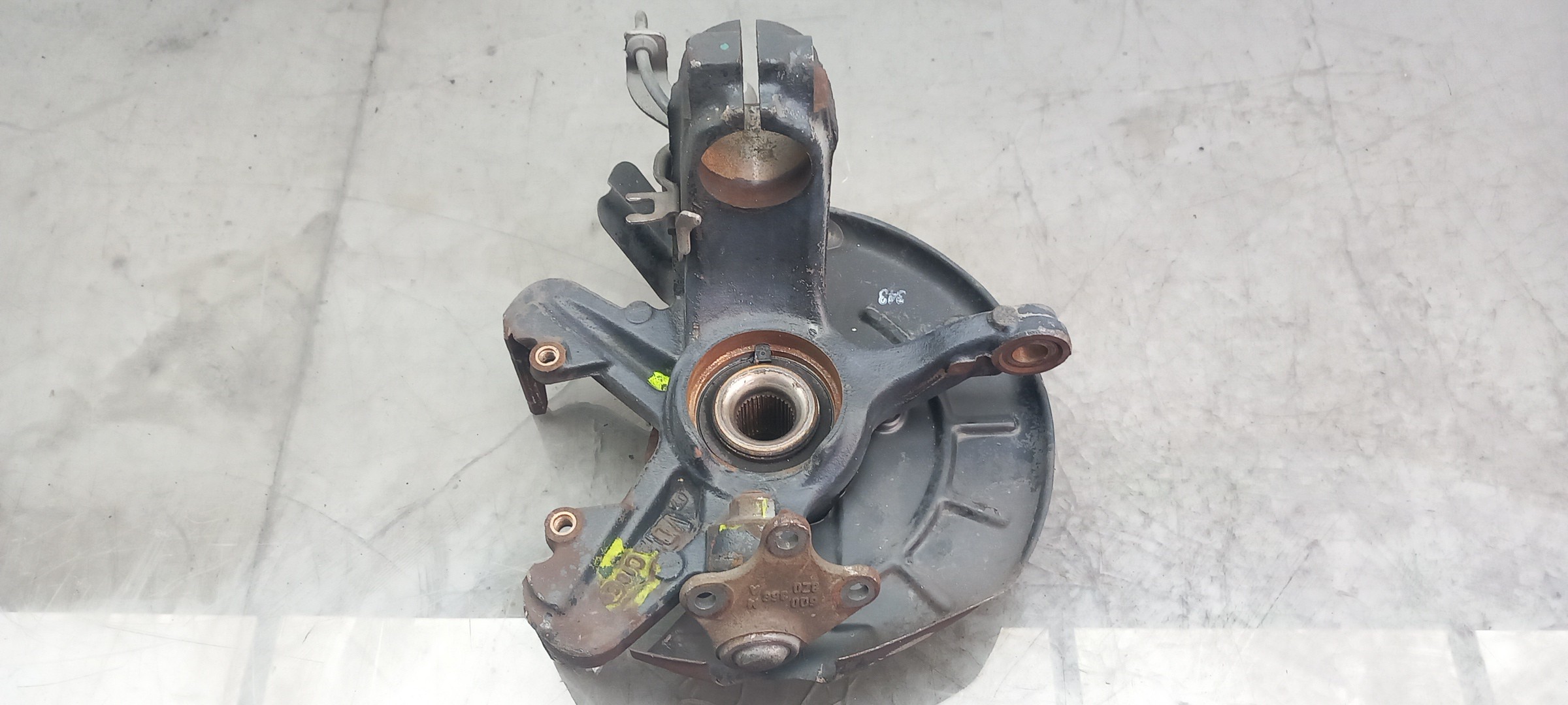 Right front steering knuckle