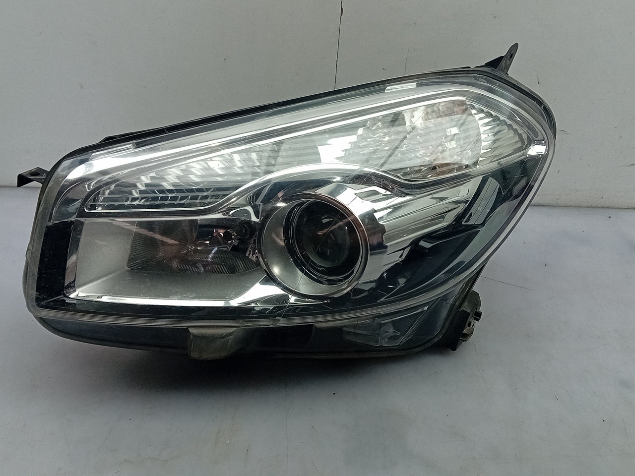 Ótica / farol esquerda NISSAN Qashqai/Qashqai+2 I (J10, JJ10) Imagem-0