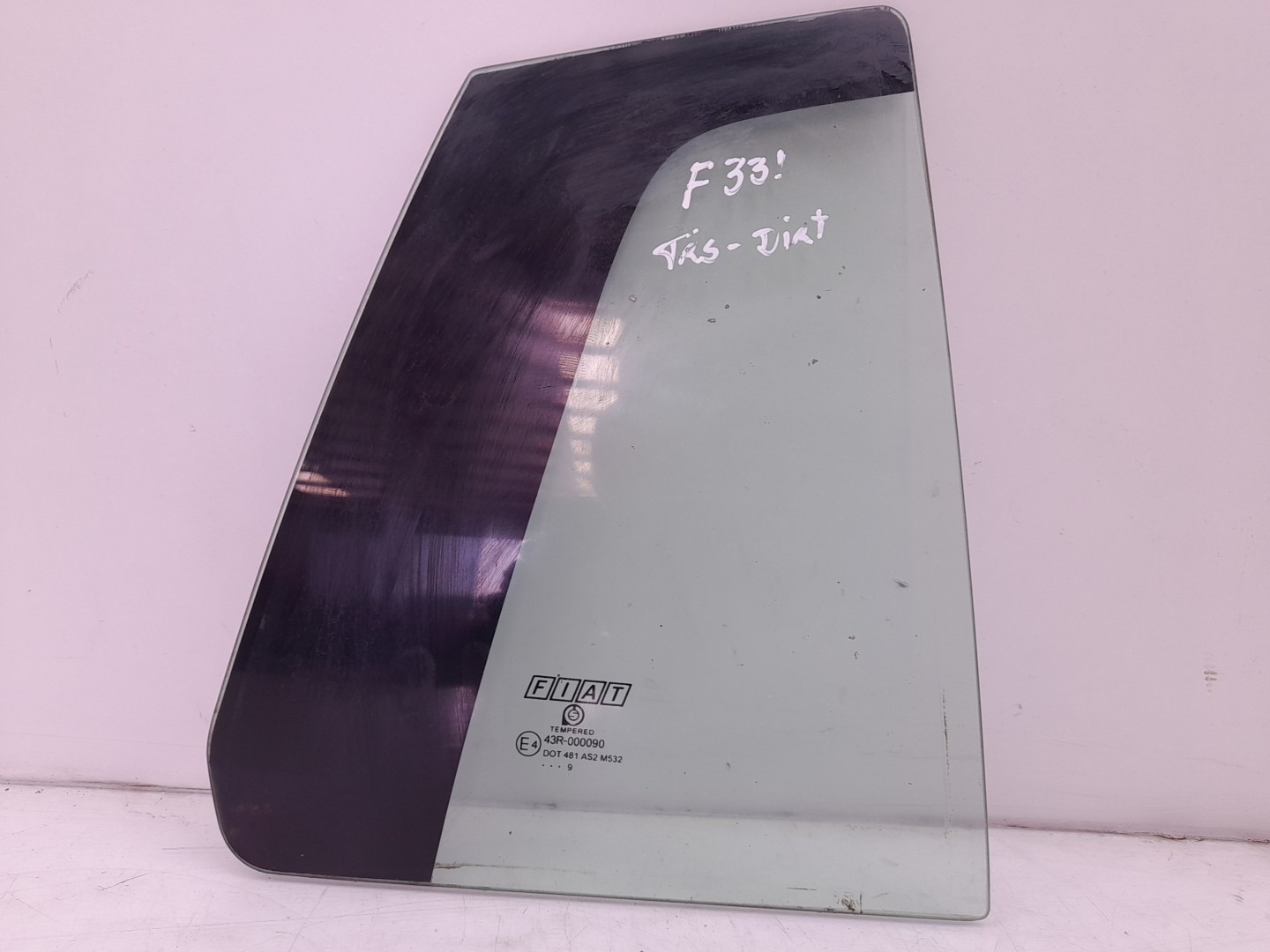 Vetro triangolare porta posteriore destra