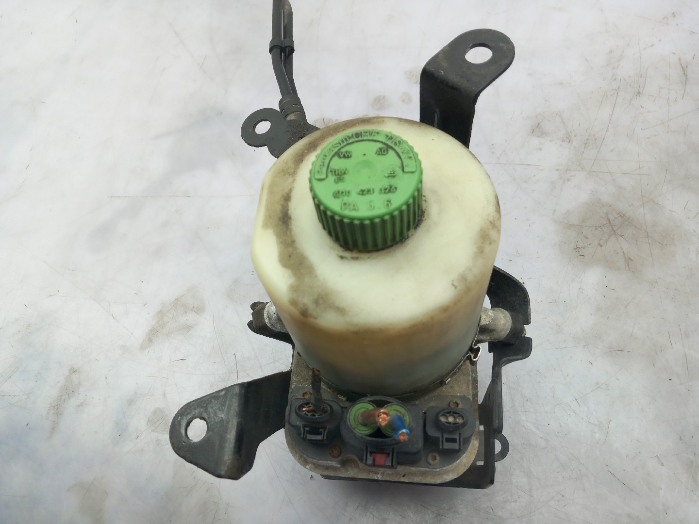 Steering pump VOLKSWAGEN Polo (6R, 6C) Imagem-1