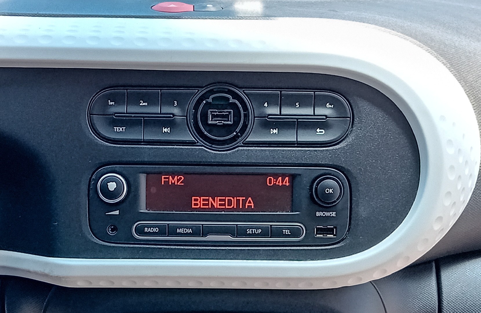 Écran de Navigation RENAULT Twingo III (BCM_) Imagem-0