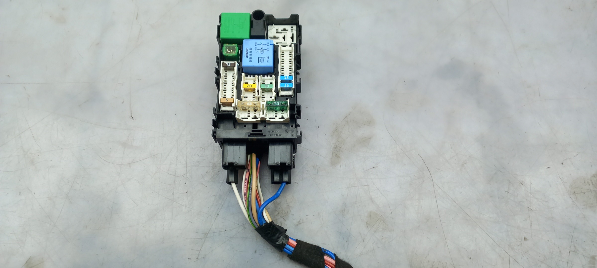 Fuse box / SAM / BSI
