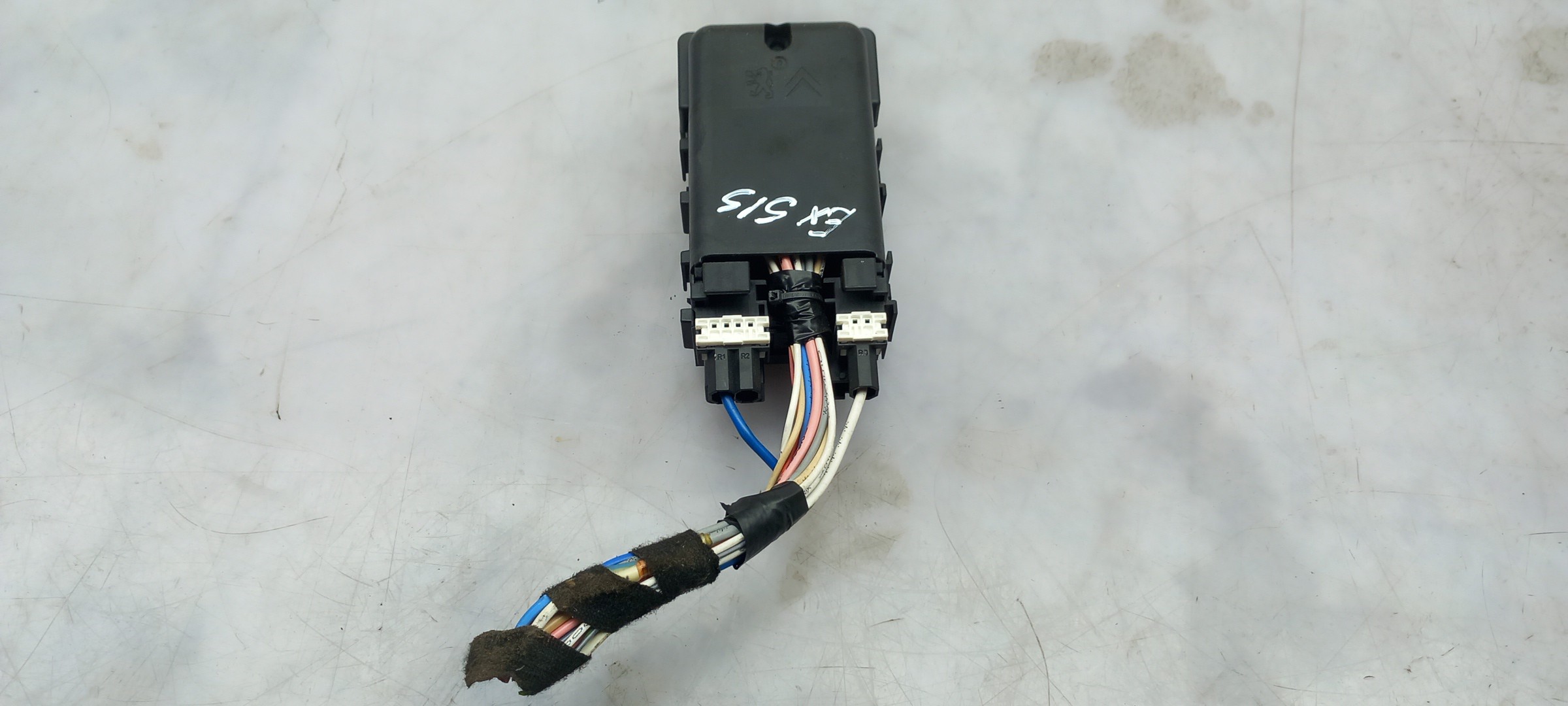 Boîte de fusibles / SAM / BSI PEUGEOT 508 Imagem-1