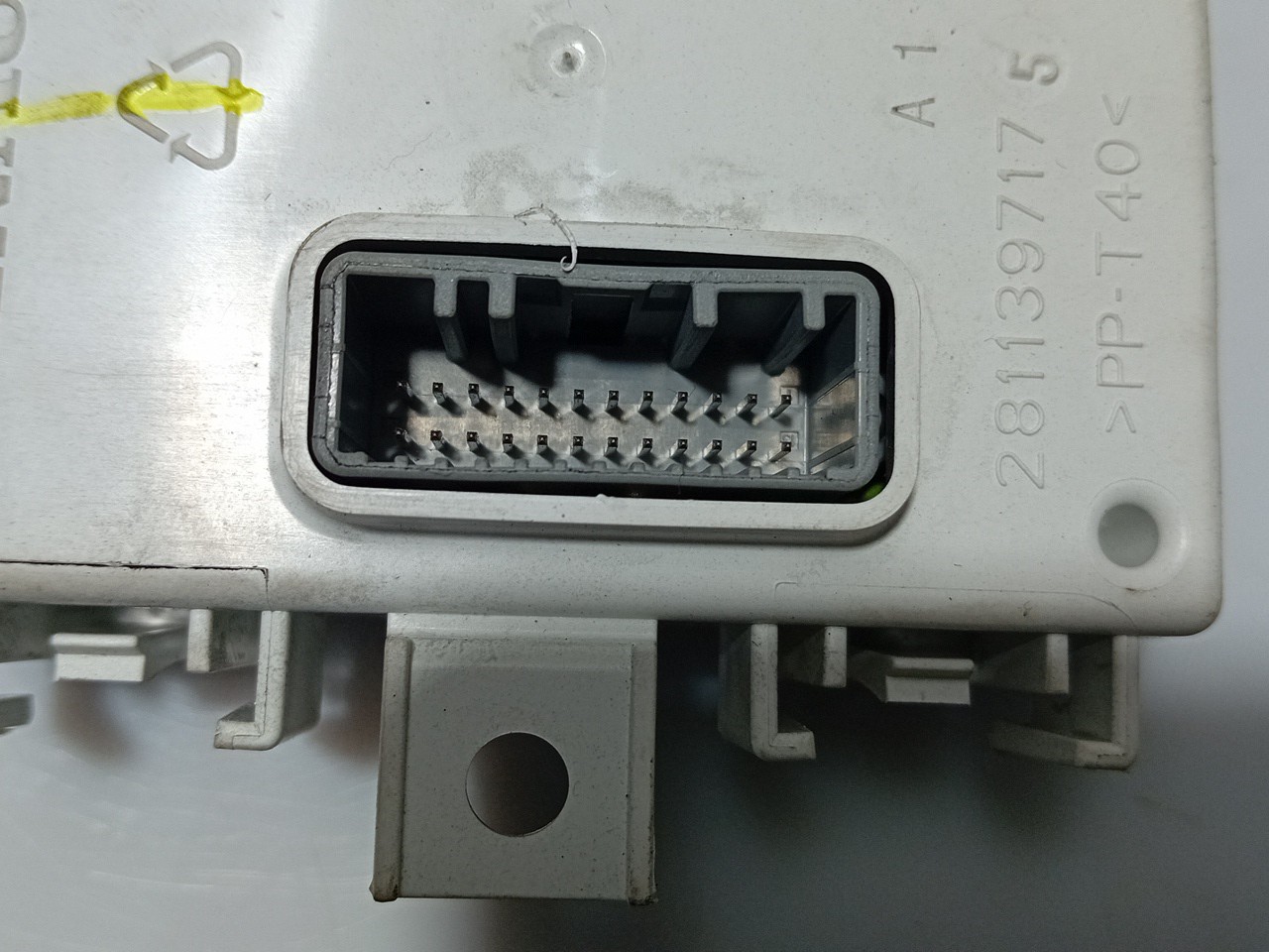 Module générique RENAULT Clio IV (BH_) Imagem-2