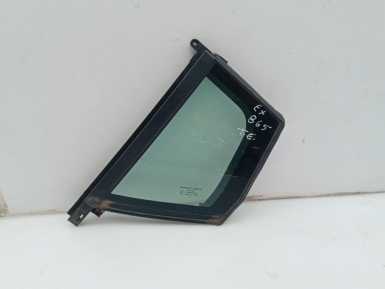 Left rear triangle window DACIA Sandero III Imagem-0