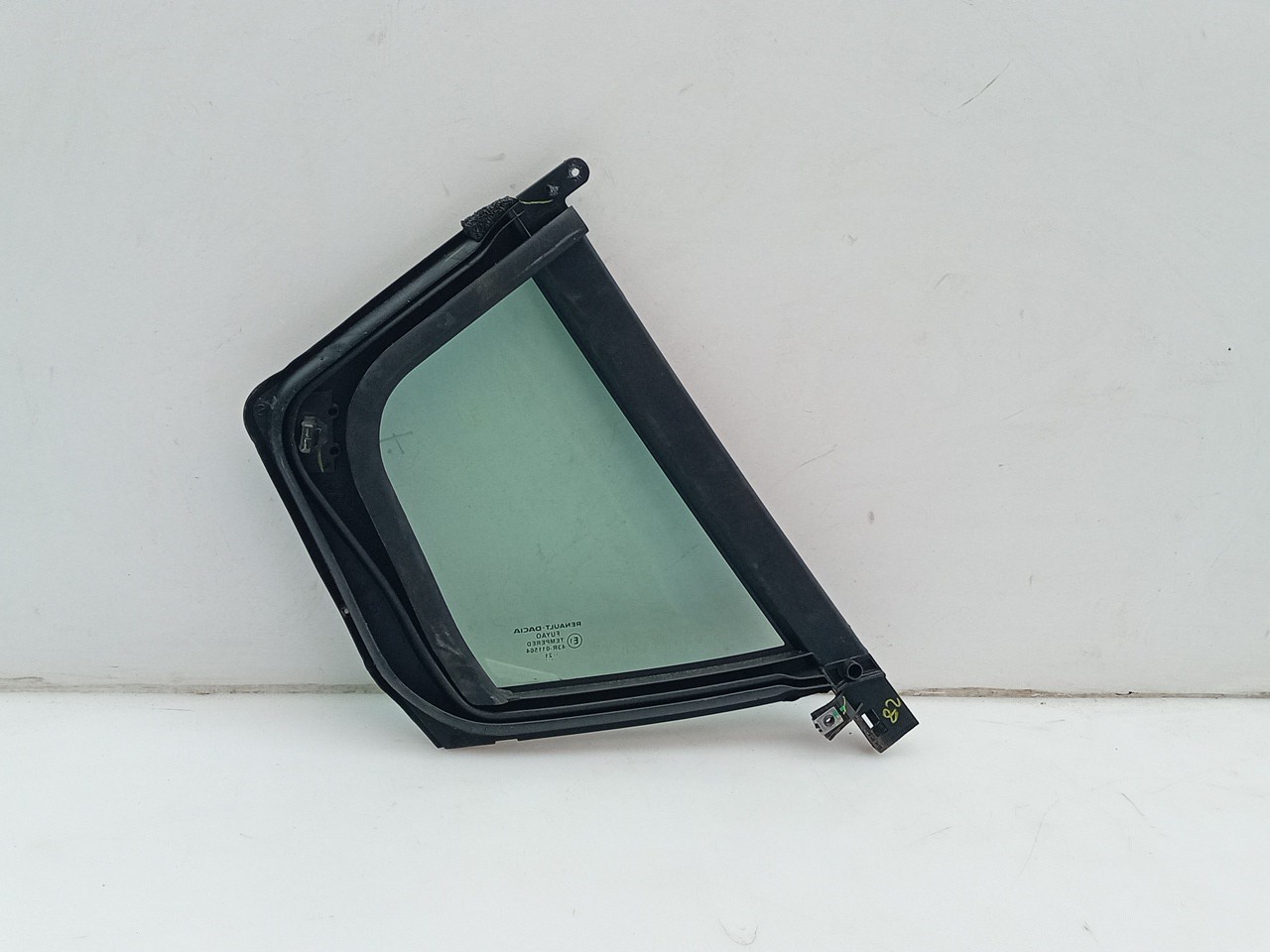 Left rear triangle window DACIA Sandero III Imagem-1