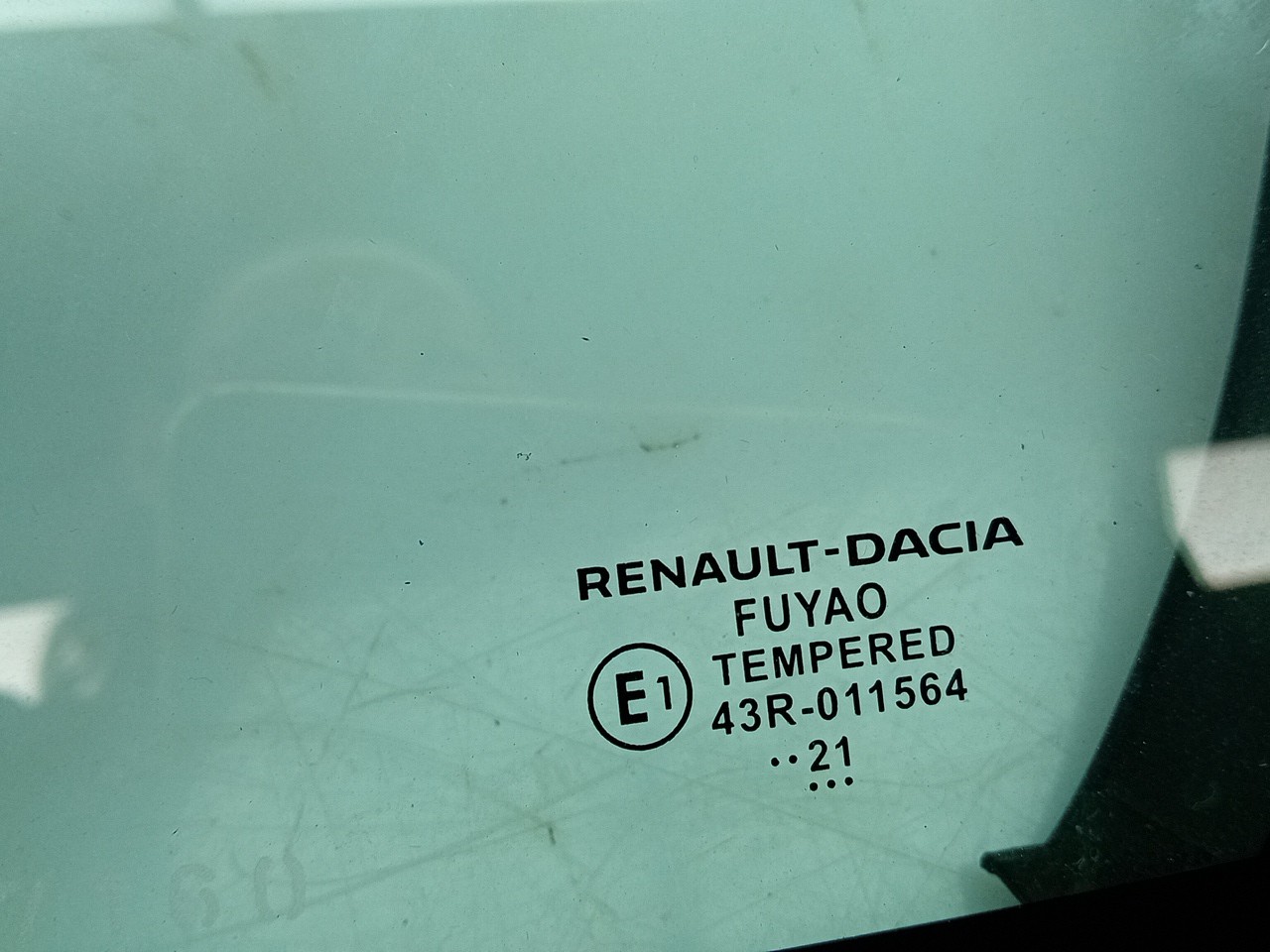 Left rear triangle window DACIA Sandero III Imagem-2