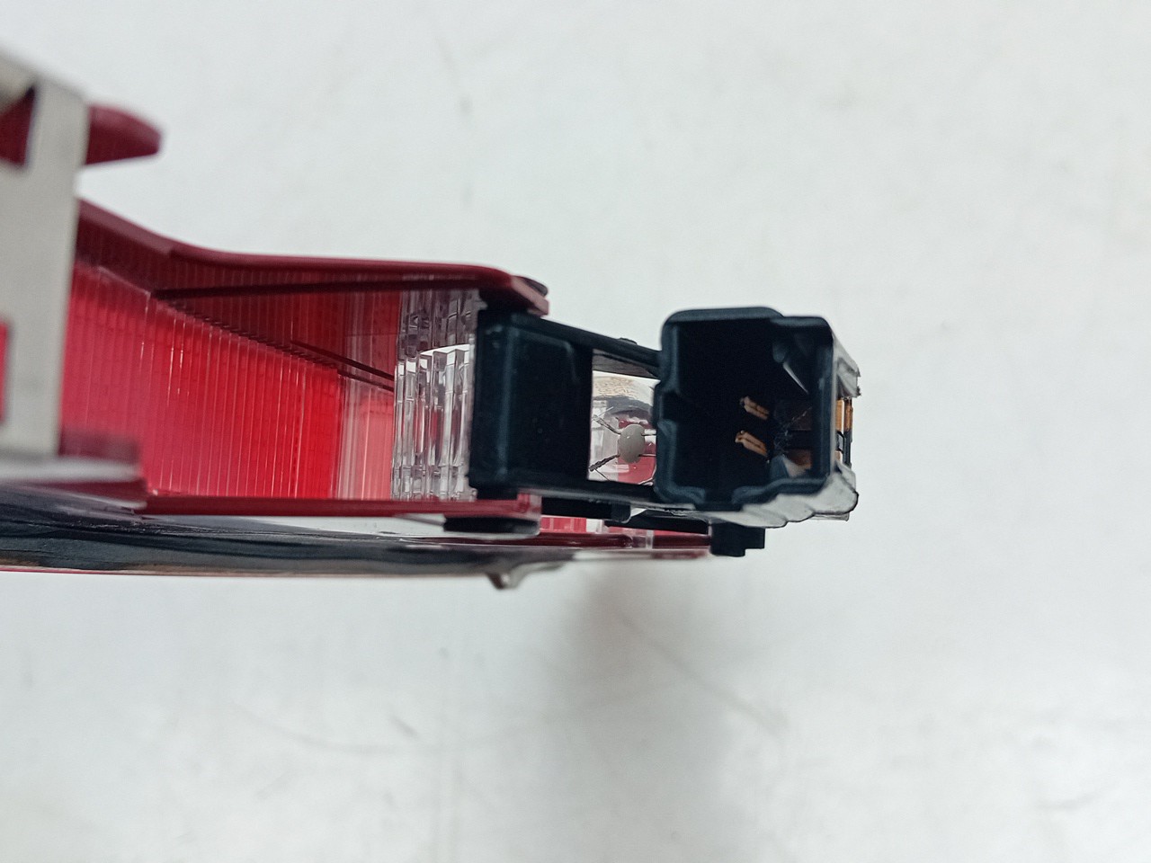 Additional stop light / 3rd stop light DACIA Sandero III Imagem-2