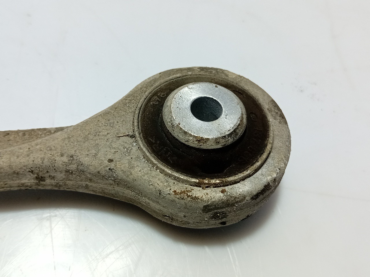 Brazo suspensión delantero izquierdo AUDI A4 Avant (8K5, B8) Imagem-2