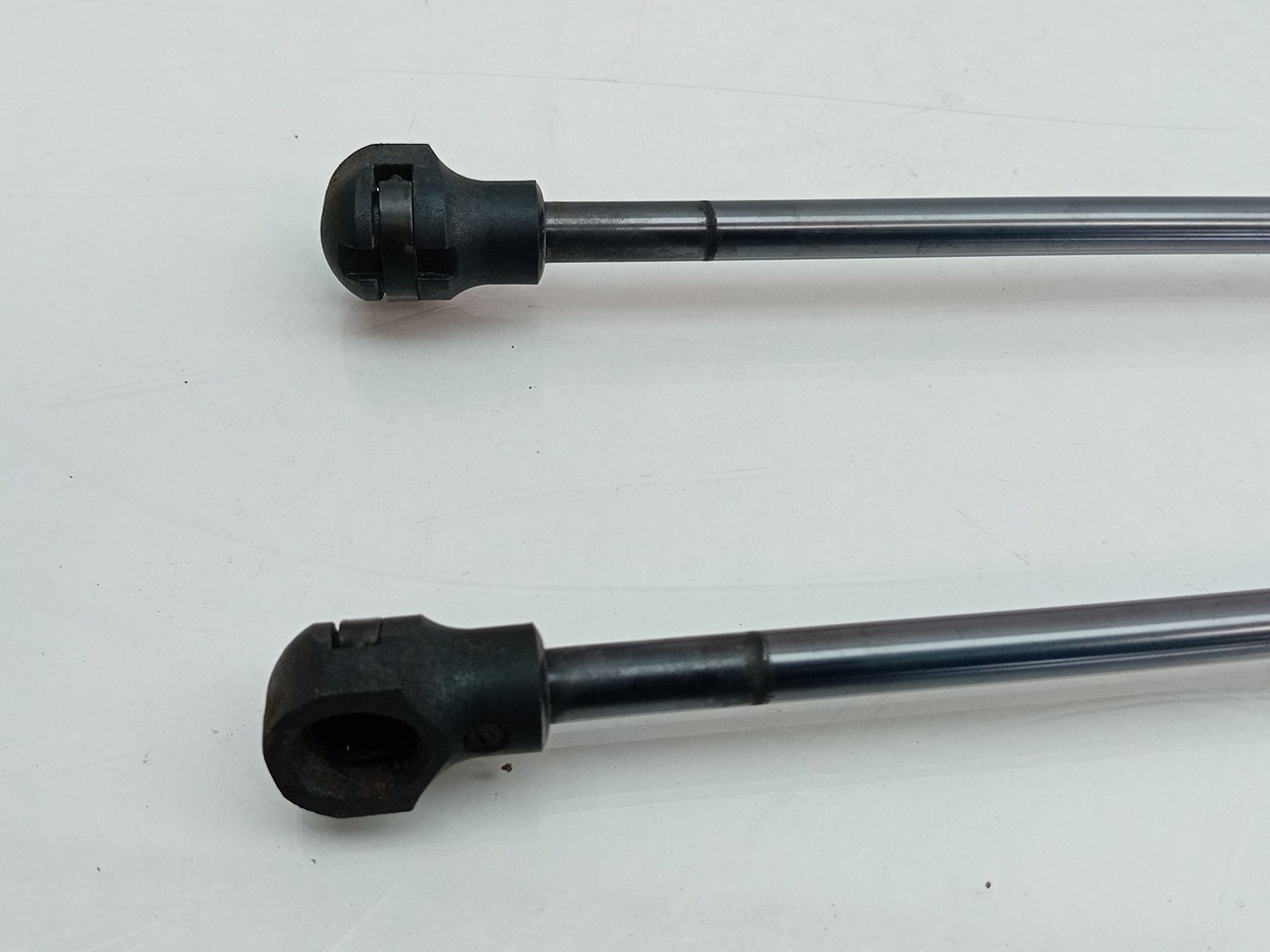 Trunk Shock Absorber PEUGEOT 308 SW II Van (LC_) Imagem-1