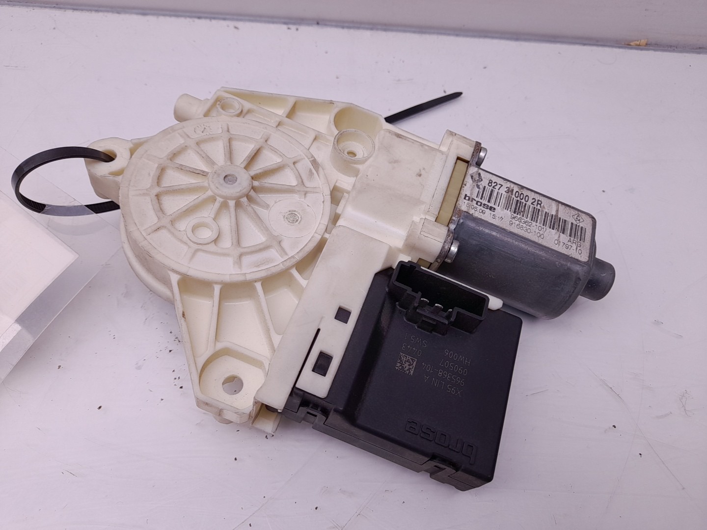 Right Rear  Door Window Regulator Motor RENAULT Megane III Grandtour (KZ0/1) Imagem-1