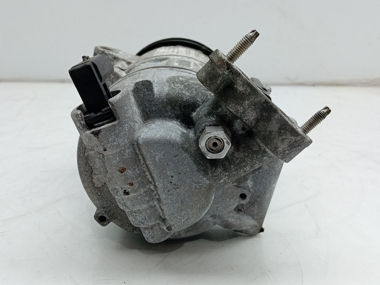 AC compressor PEUGEOT 308 SW II Van (LC_) Imagem-2