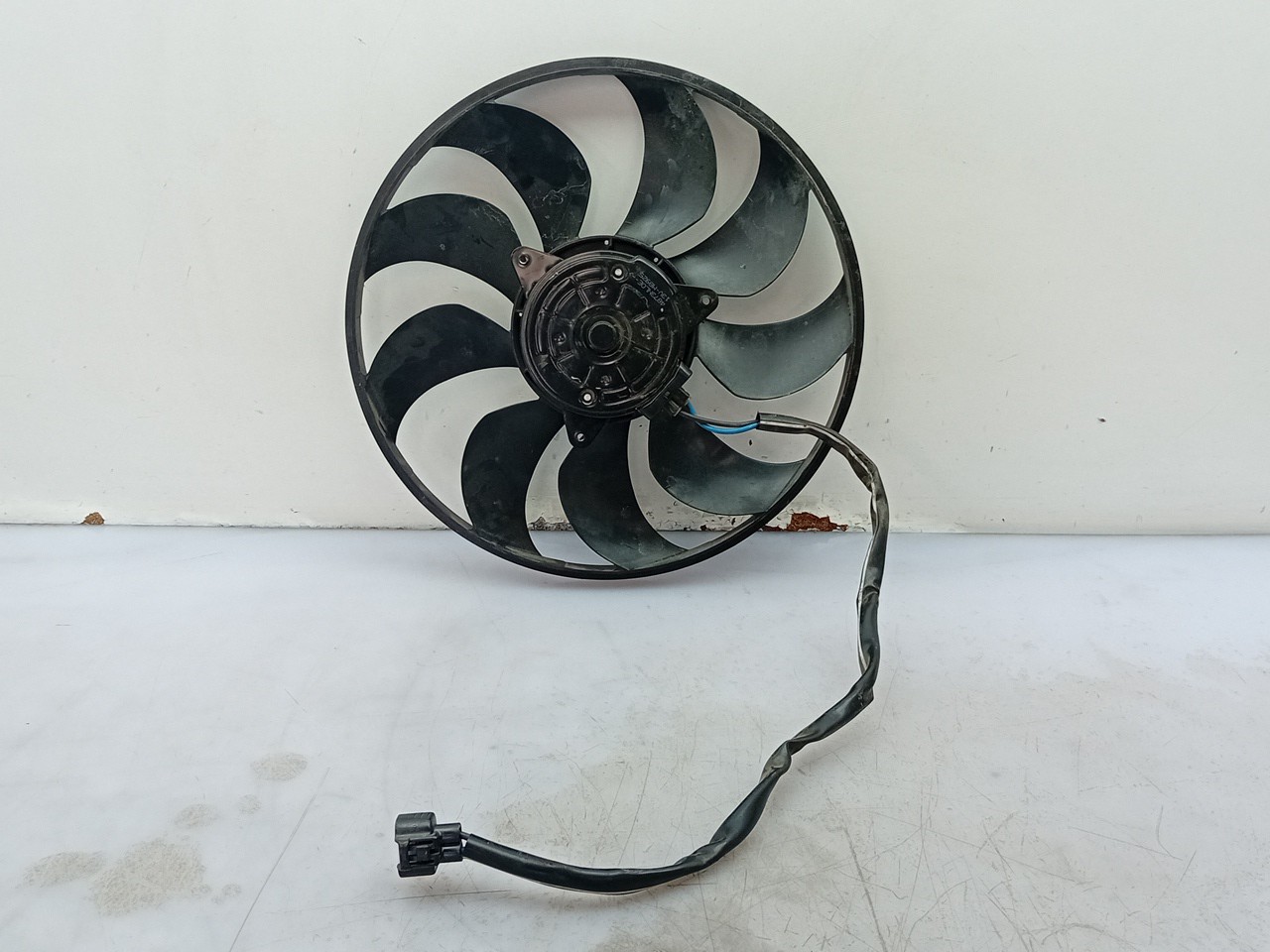 Termoventilador NISSAN Leaf EV (ZE1) Imagem-1