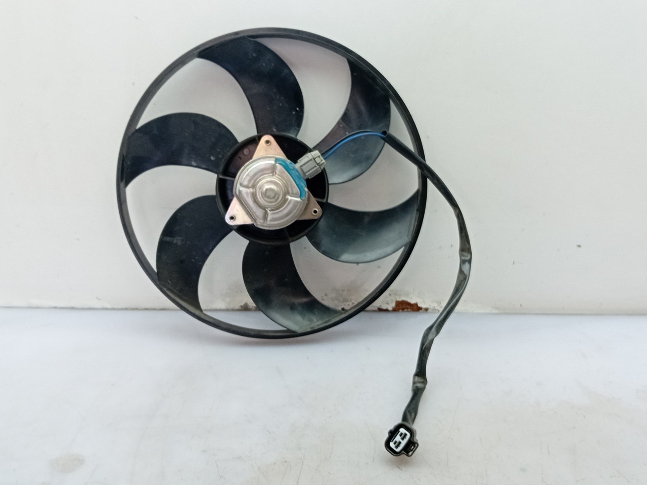 Cooling fan NISSAN Leaf EV (ZE1) Imagem-1
