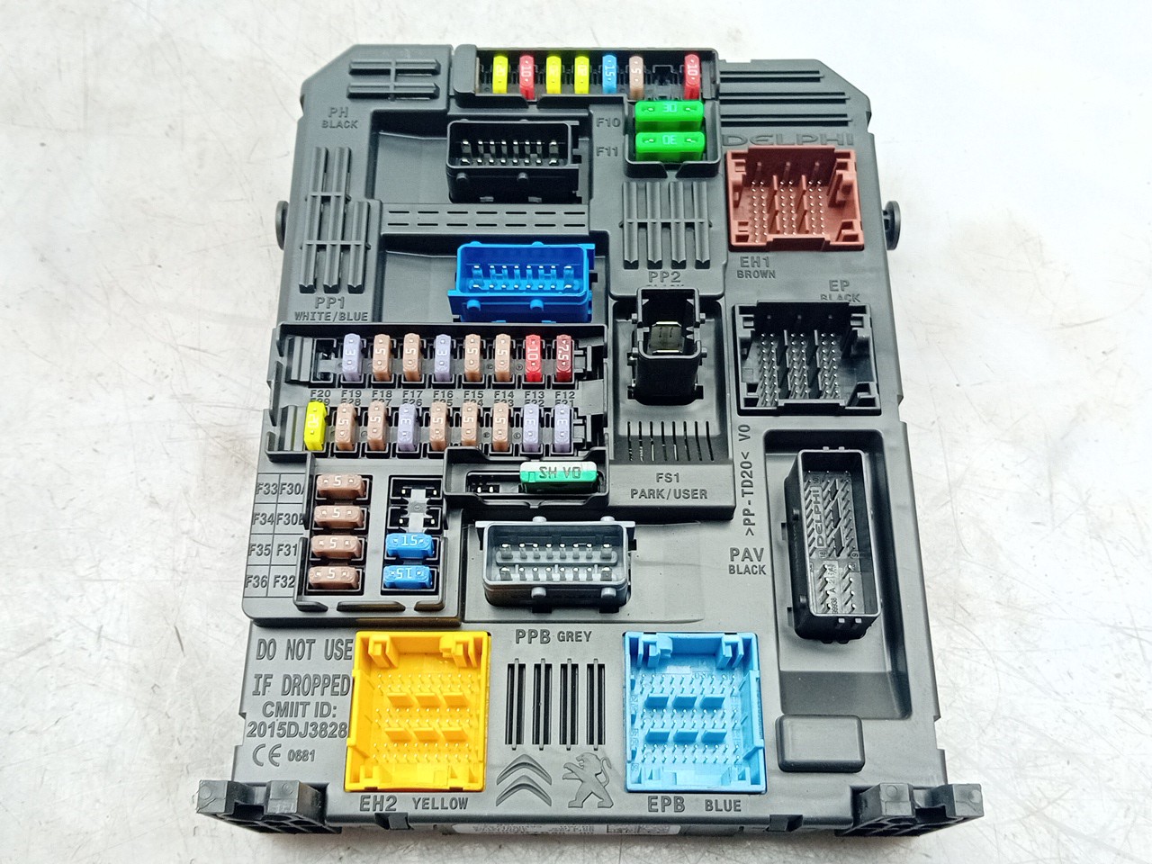 Boîte de fusibles / SAM / BSI OPEL Corsa F Imagem-2