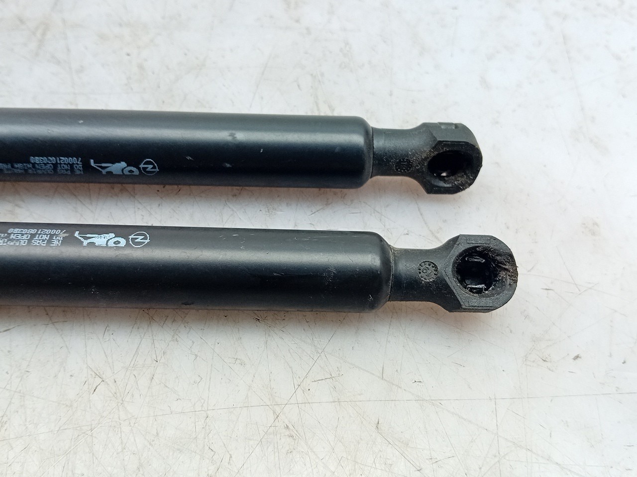 Trunk Shock Absorber OPEL Corsa F Imagem-2