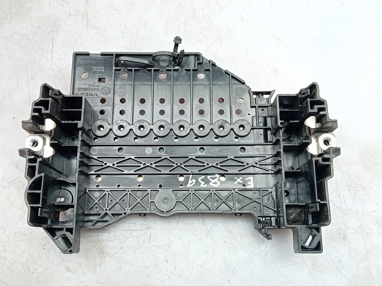 Boîte de fusibles / SAM / BSI VOLVO V40 Hatchback Imagem-1