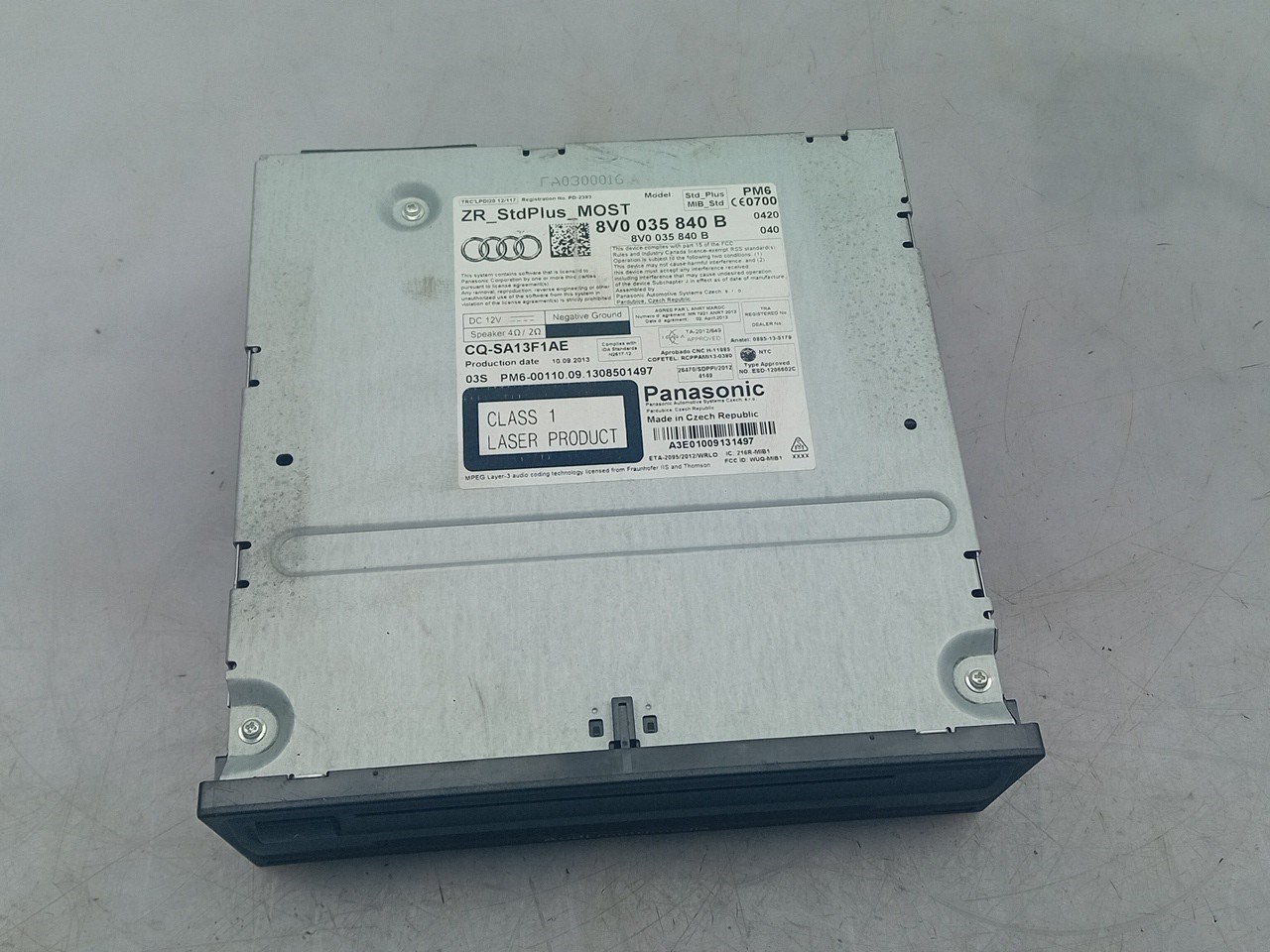 Caja / lector de CDs AUDI A3 Sportback (8VA, 8VF) Imagem-1
