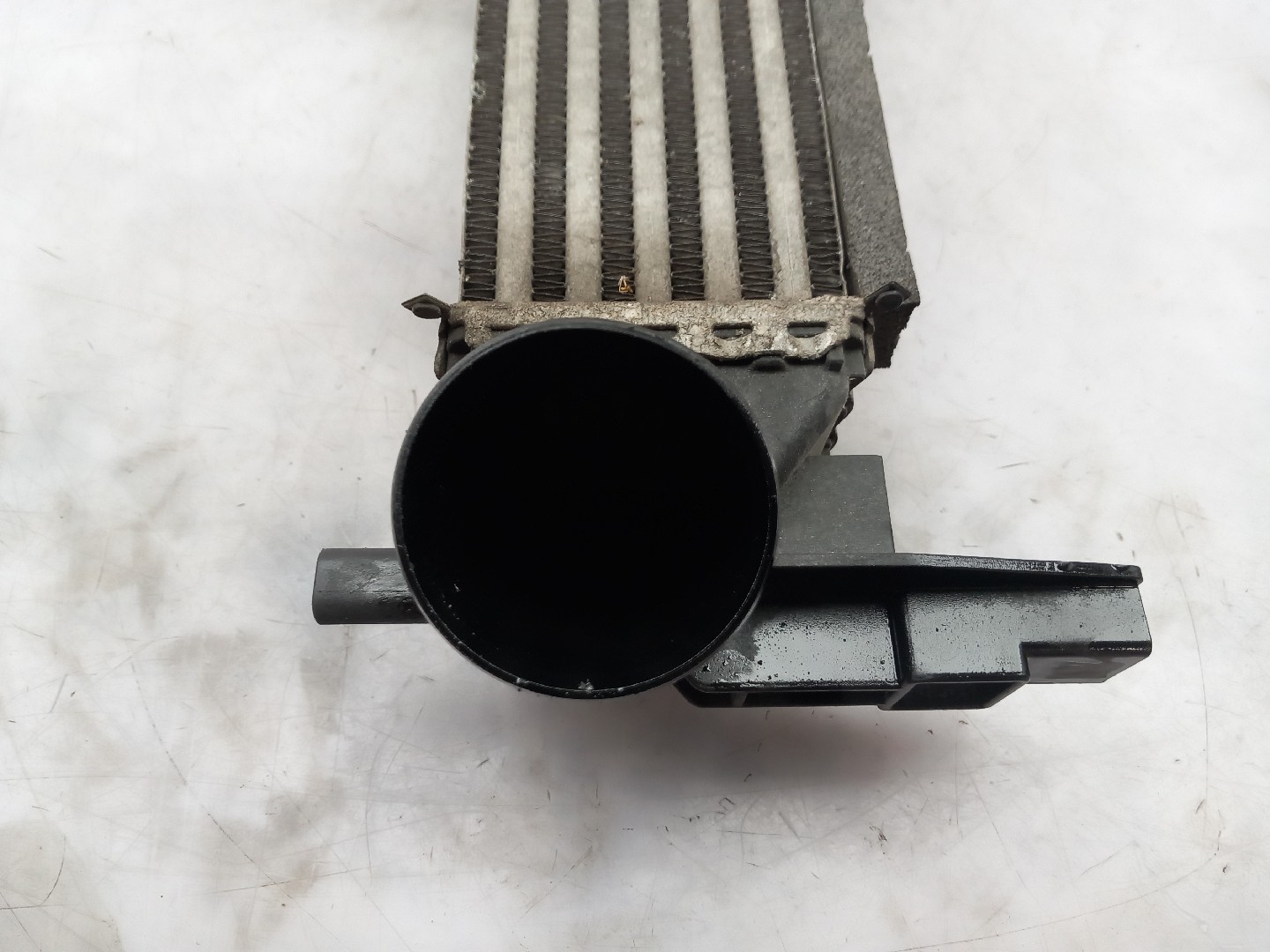 Radiador del intercooler SEAT Ibiza IV SportCoupe (6J1, 6P5) Imagem-1