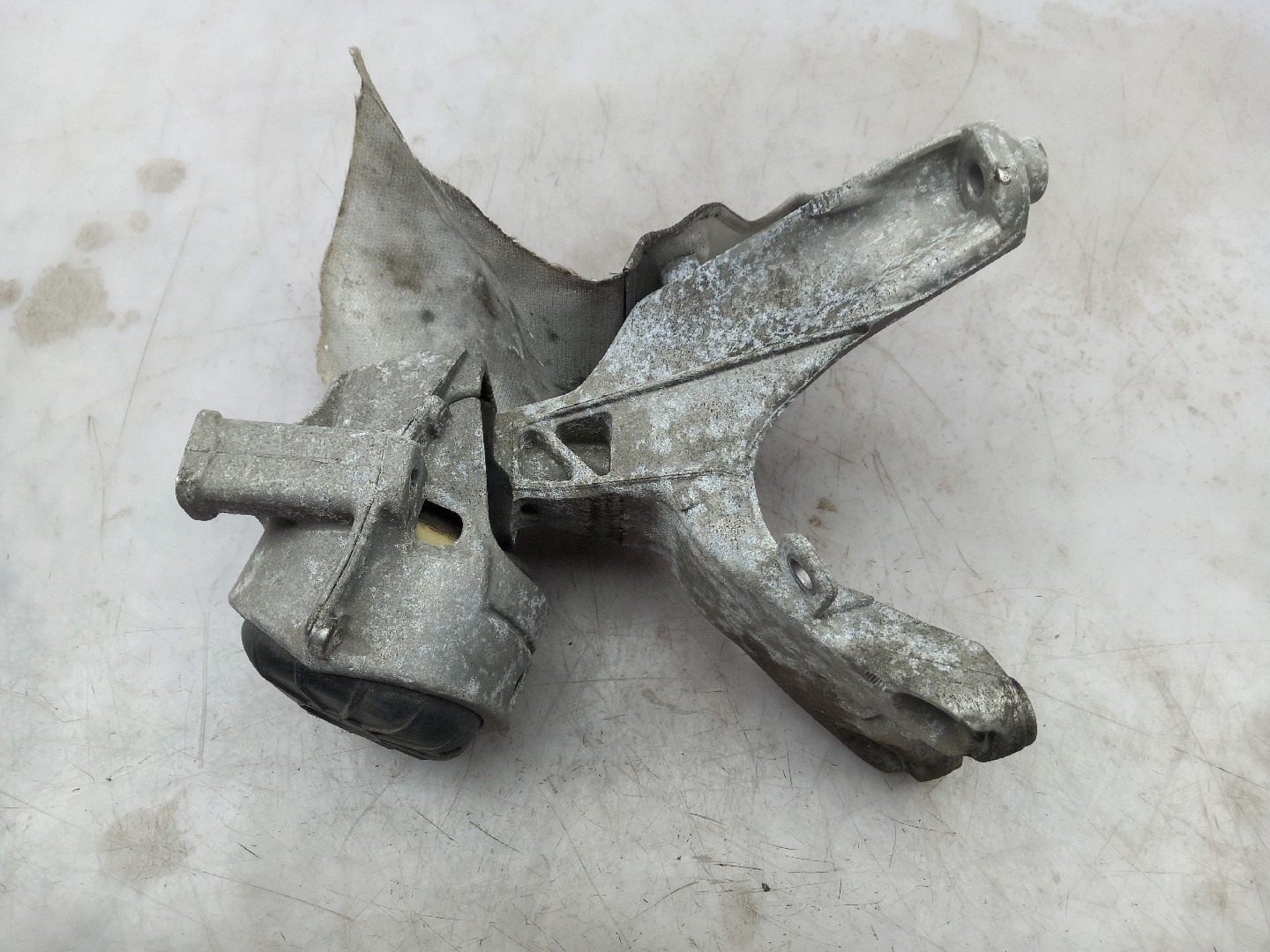Engine Mount AUDI A4 Avant (8K5, B8) Imagem-1