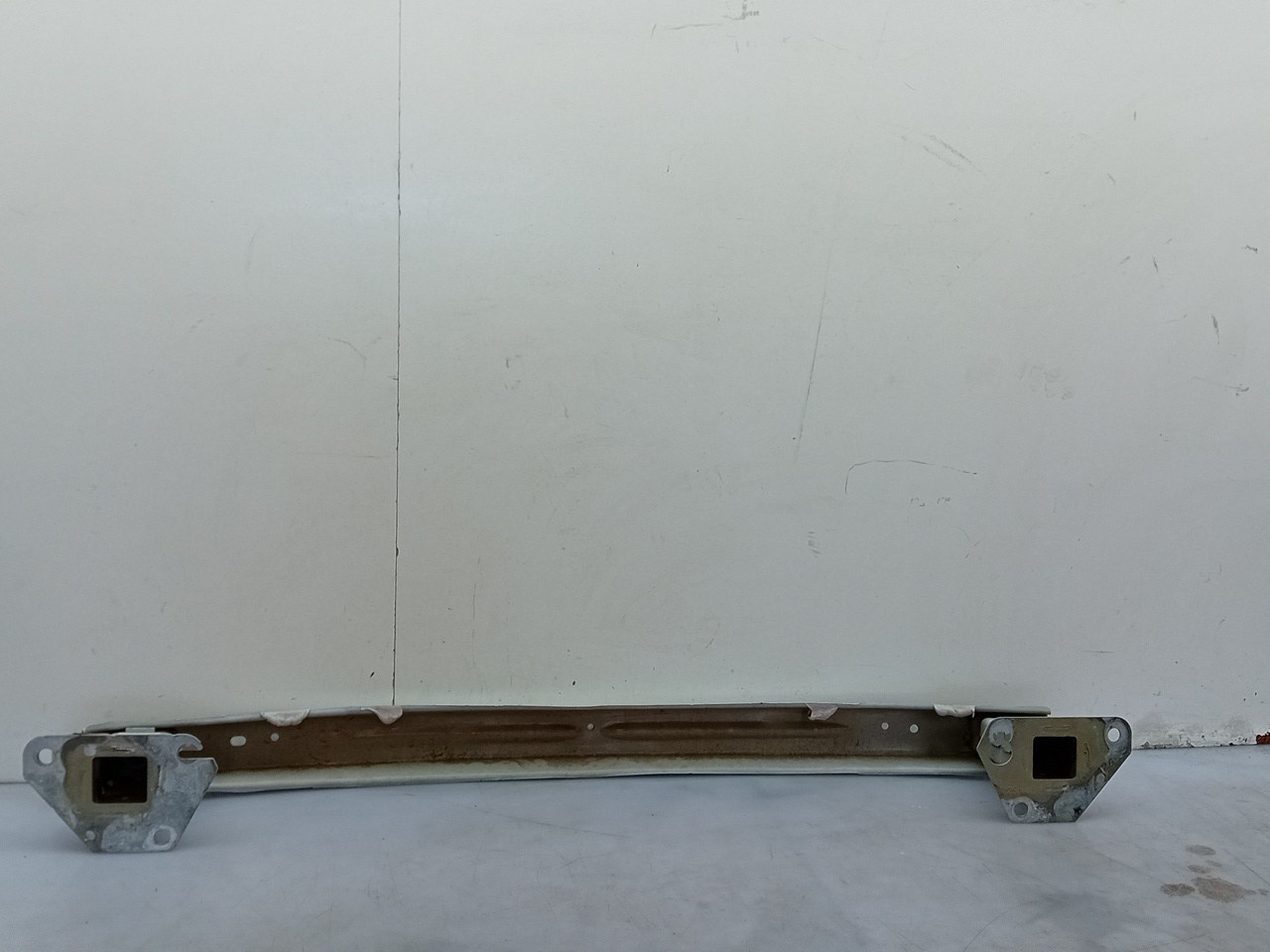 Rear bumper reinforcement CITROËN C3 III (SX) Imagem-2
