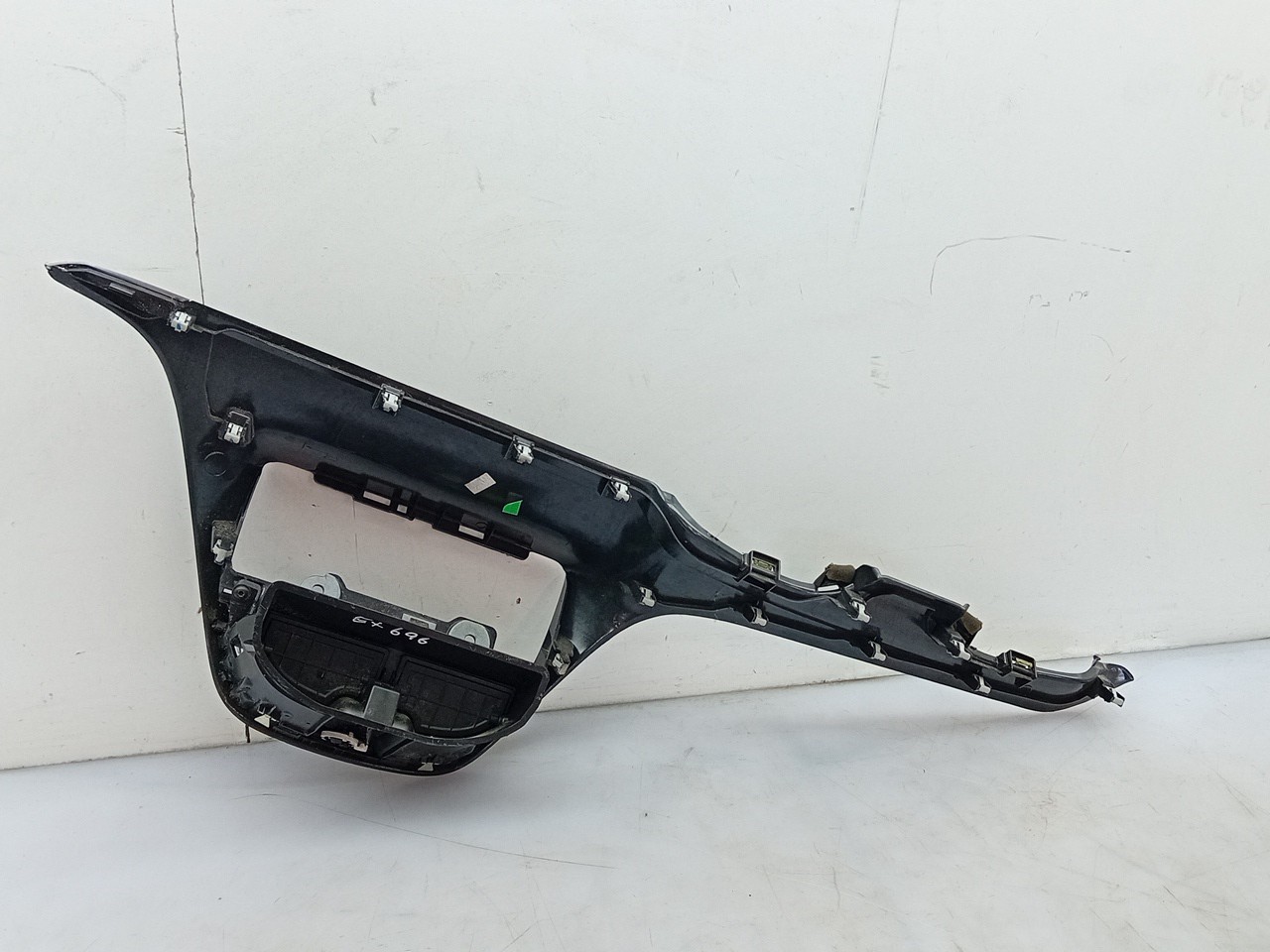 Panneau revêtement console centrale / radio PEUGEOT 208 Imagem-1