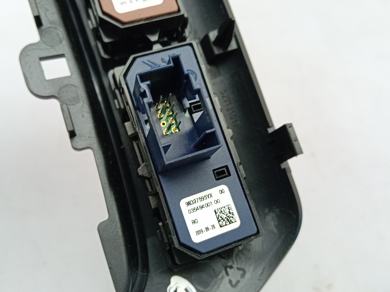 Generic Unit Module OPEL Corsa F Imagem-2