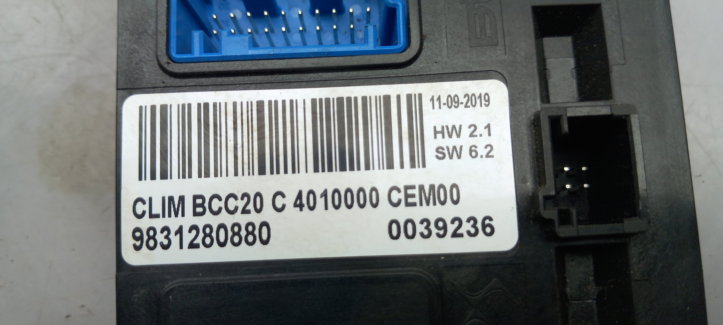 Generic Unit Module OPEL Corsa F Imagem-3