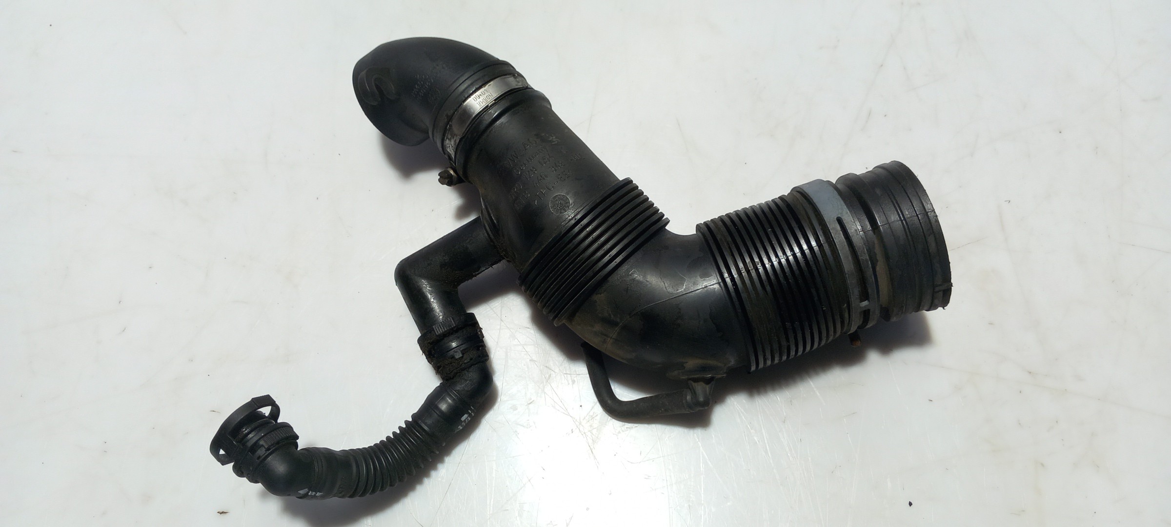 Tubo do intercooler VOLKSWAGEN Polo (6R, 6C) Imagem-1