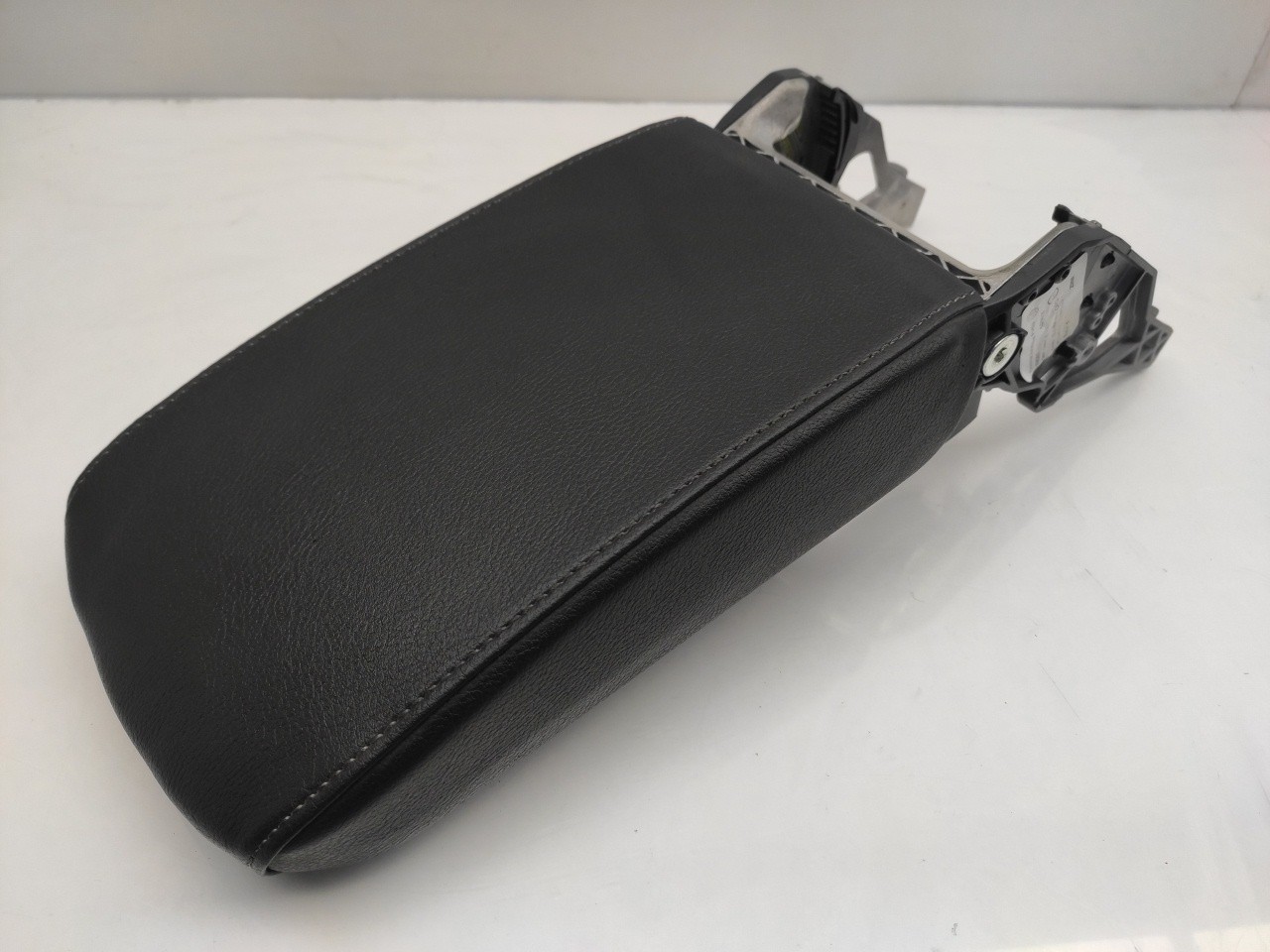Armrest VOLKSWAGEN Jetta IV (162, 163) Imagem-1