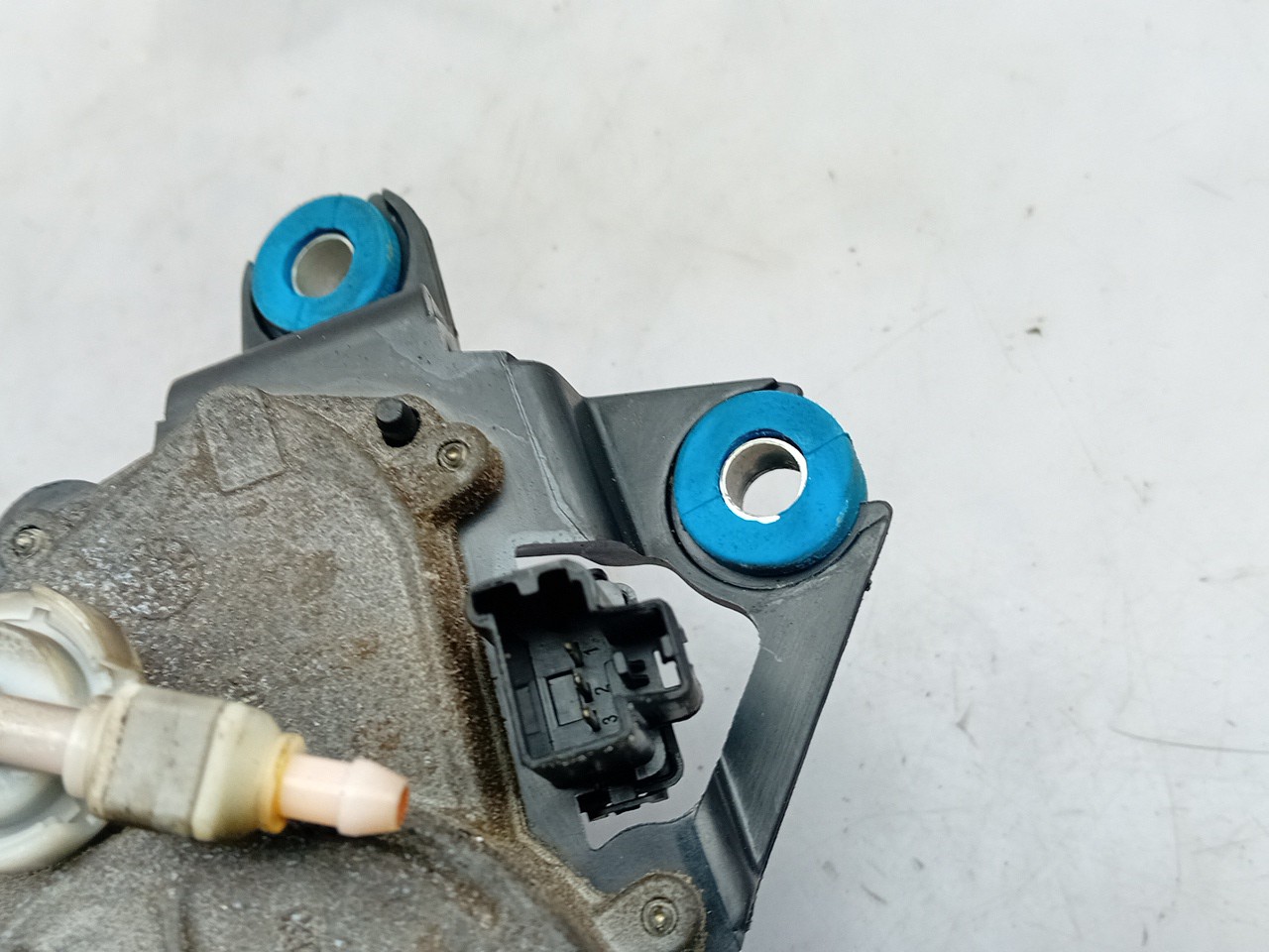 Motor limpiaparabrisas Trasero VOLVO V60 II (225) Imagem-2