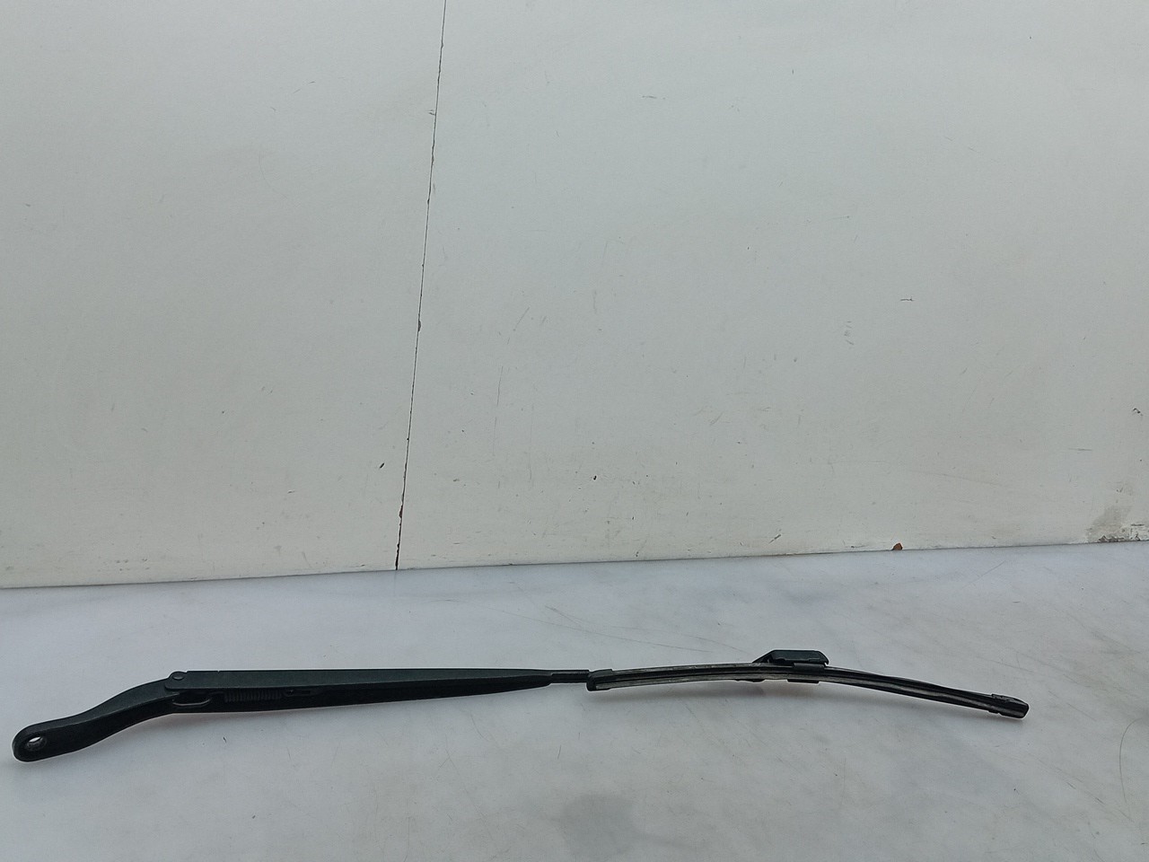 Brazo de limpiaparabrisas delantero derecho PEUGEOT 208 II Imagem-1