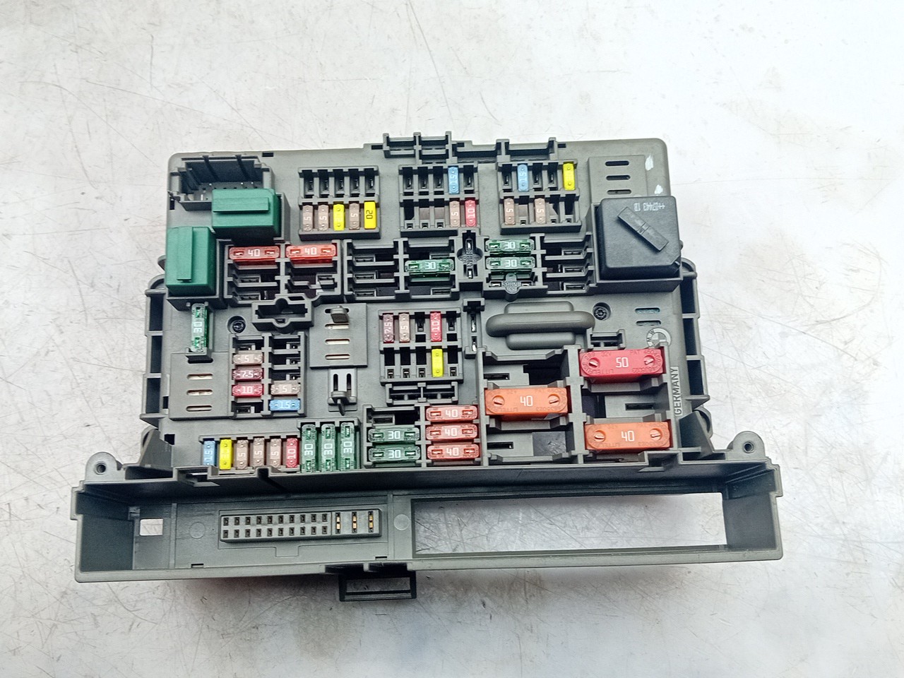 Boîte de fusibles / SAM / BSI BMW 1 (E81) Imagem-2
