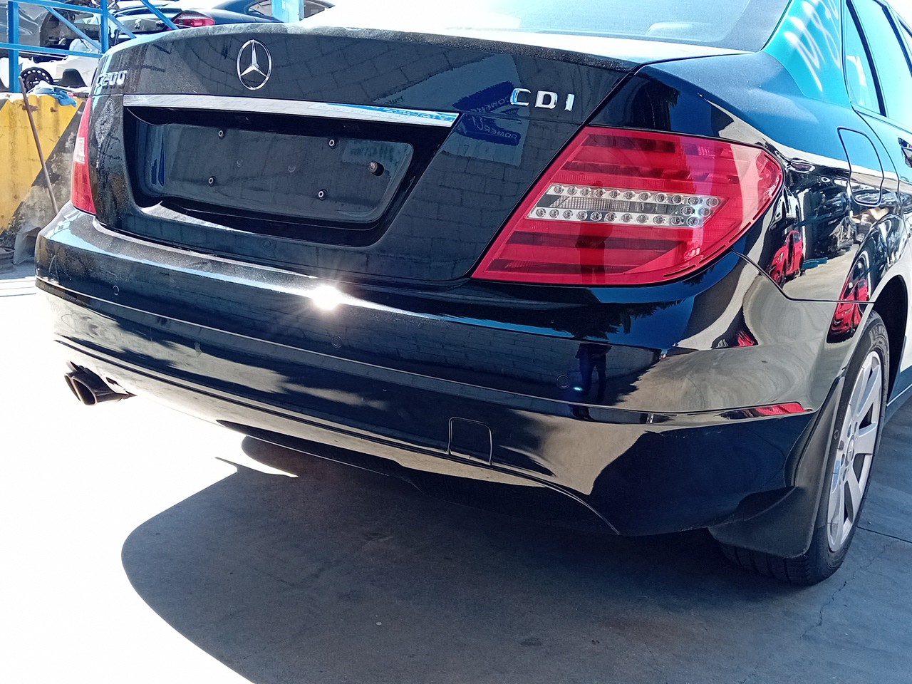 Pare-chocs arrière MERCEDES-BENZ Classe C (W204) Imagem-1