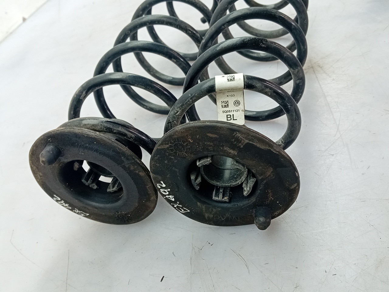 Mola de suspensão trás esquerda SEAT Leon (5F1) Imagem-1