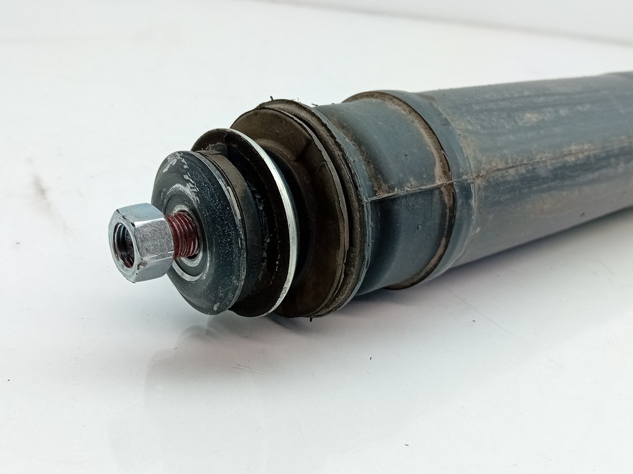 Left Rear Shock Absorber TOYOTA Auris Touring Sports (_E18_) Imagem-1