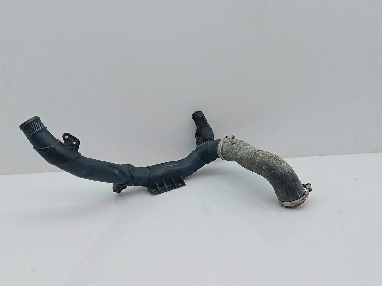 Intercooler pipe