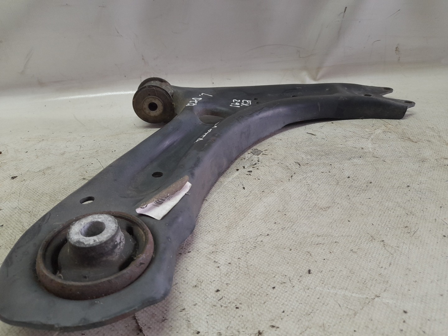 Braço de suspensão frente direito VOLKSWAGEN Jetta IV (162, 163) Imagem-2