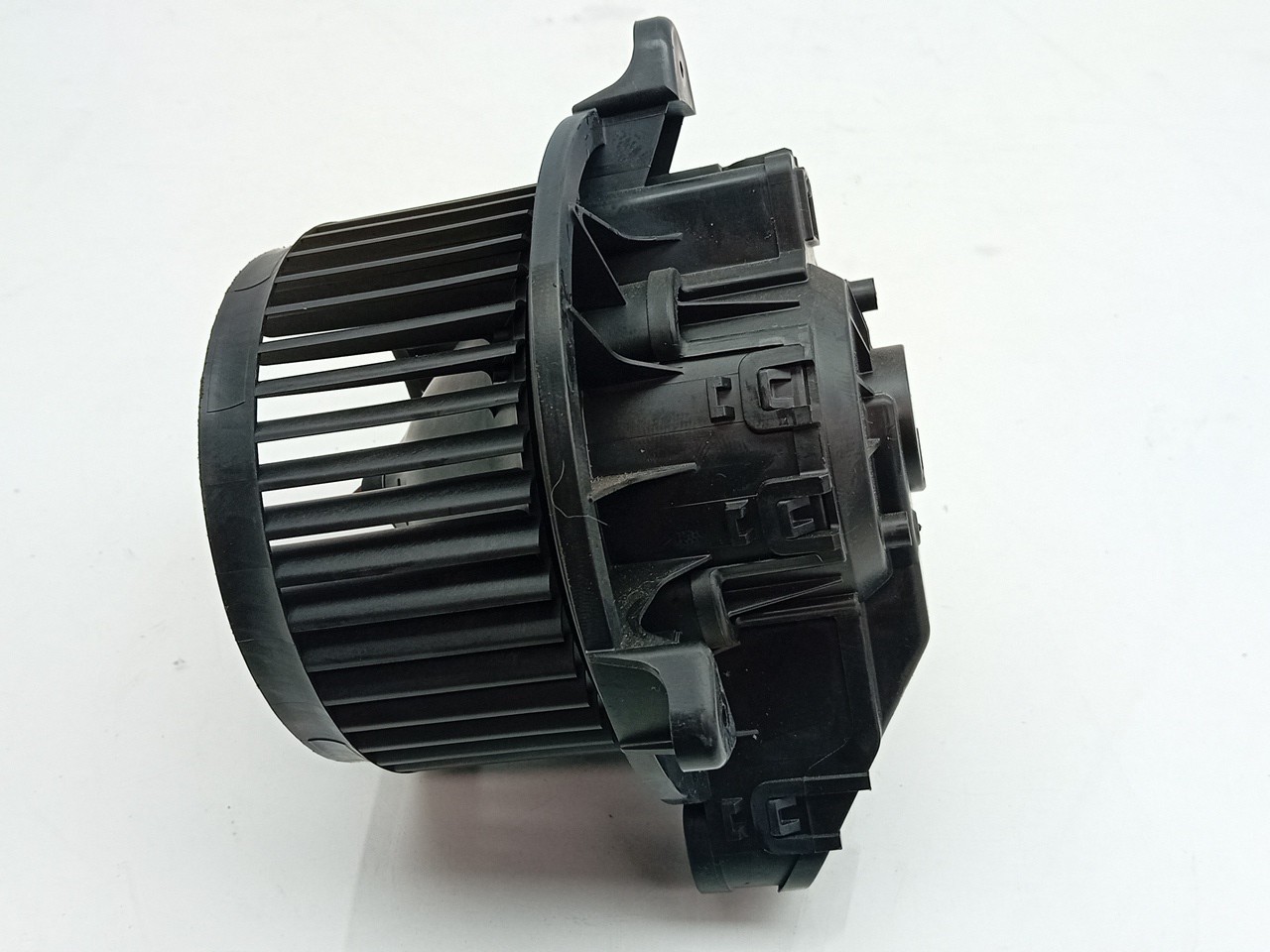 Motor de calefacción FORD Fiesta VII (HJ, HF) Imagem-1