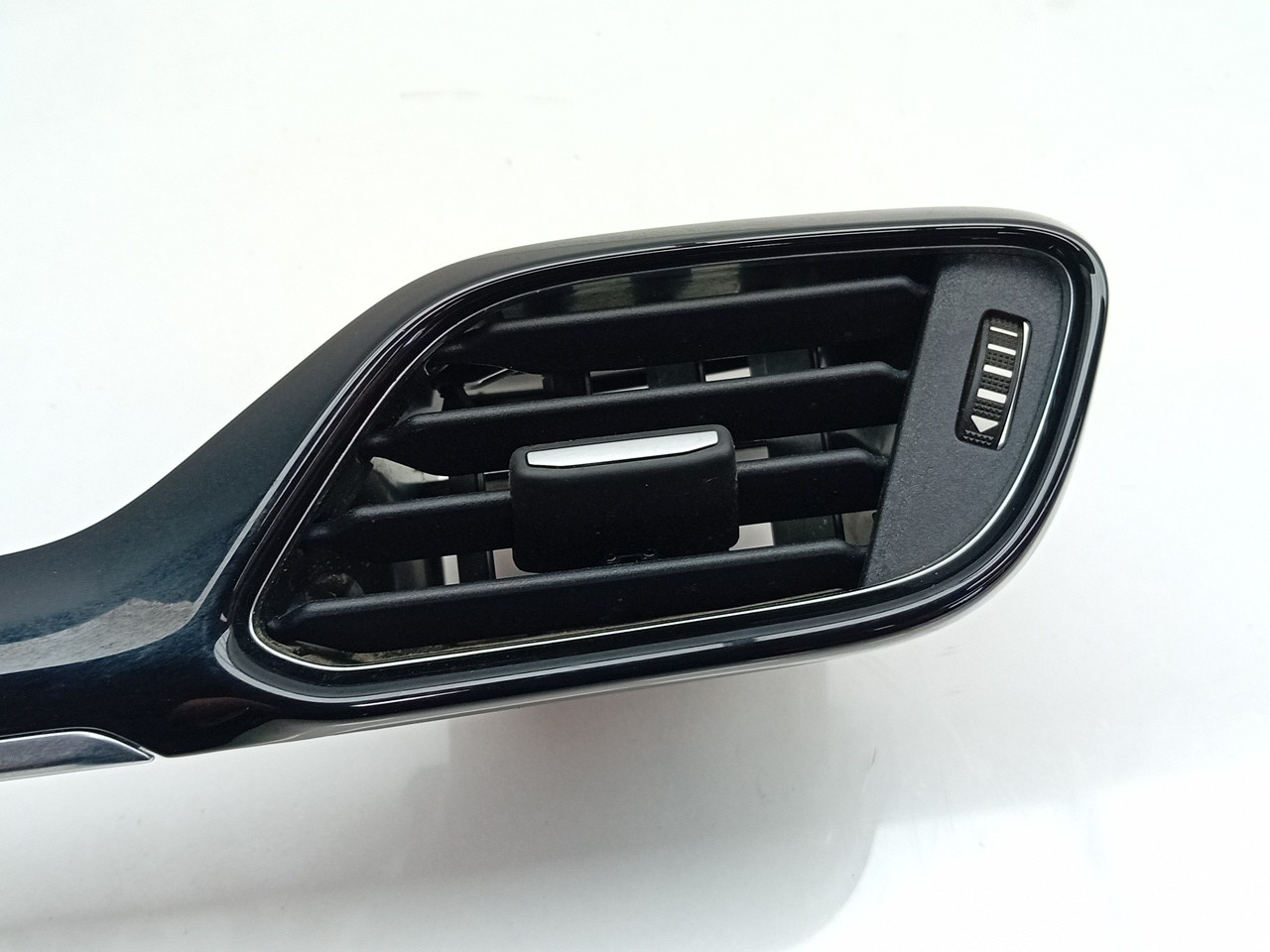 Difusor / salida de aire FORD Fiesta VII (HJ, HF) Imagem-1