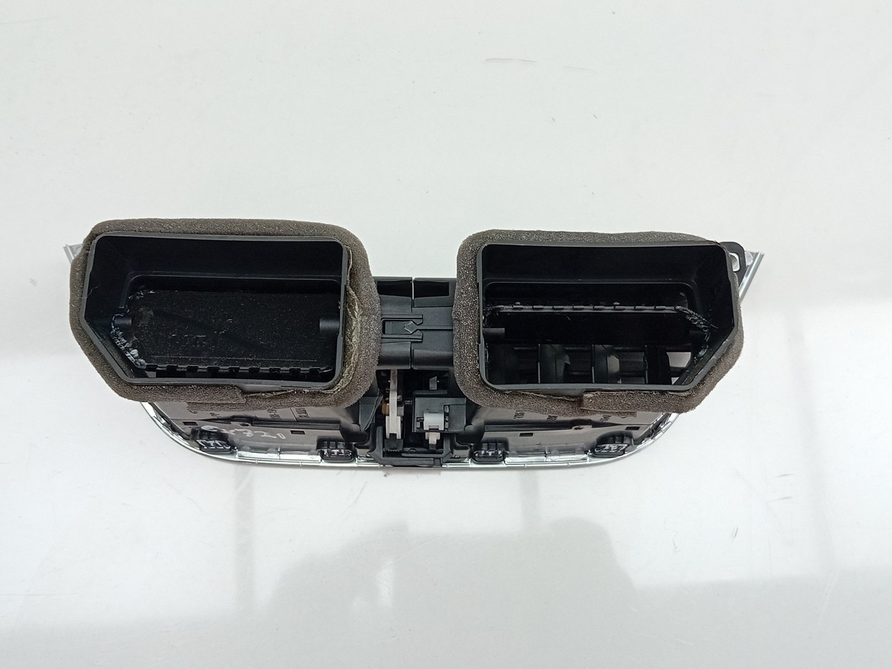 Difusor / salida de aire FORD Fiesta VII (HJ, HF) Imagem-2