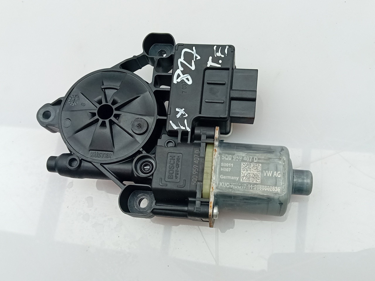 Motor vidro trás direito VOLKSWAGEN Polo (AW1) Imagem-1