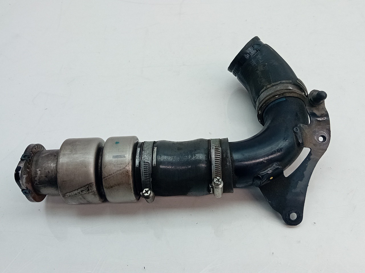 Intercooler pipe VOLVO V40 Hatchback Imagem-1
