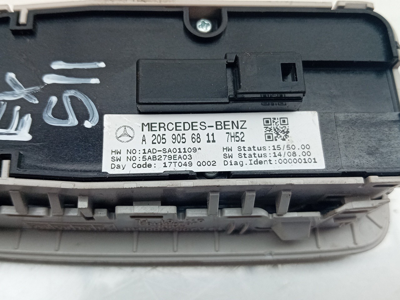 Left Front window control MERCEDES-BENZ Classe C (W205) Imagem-4