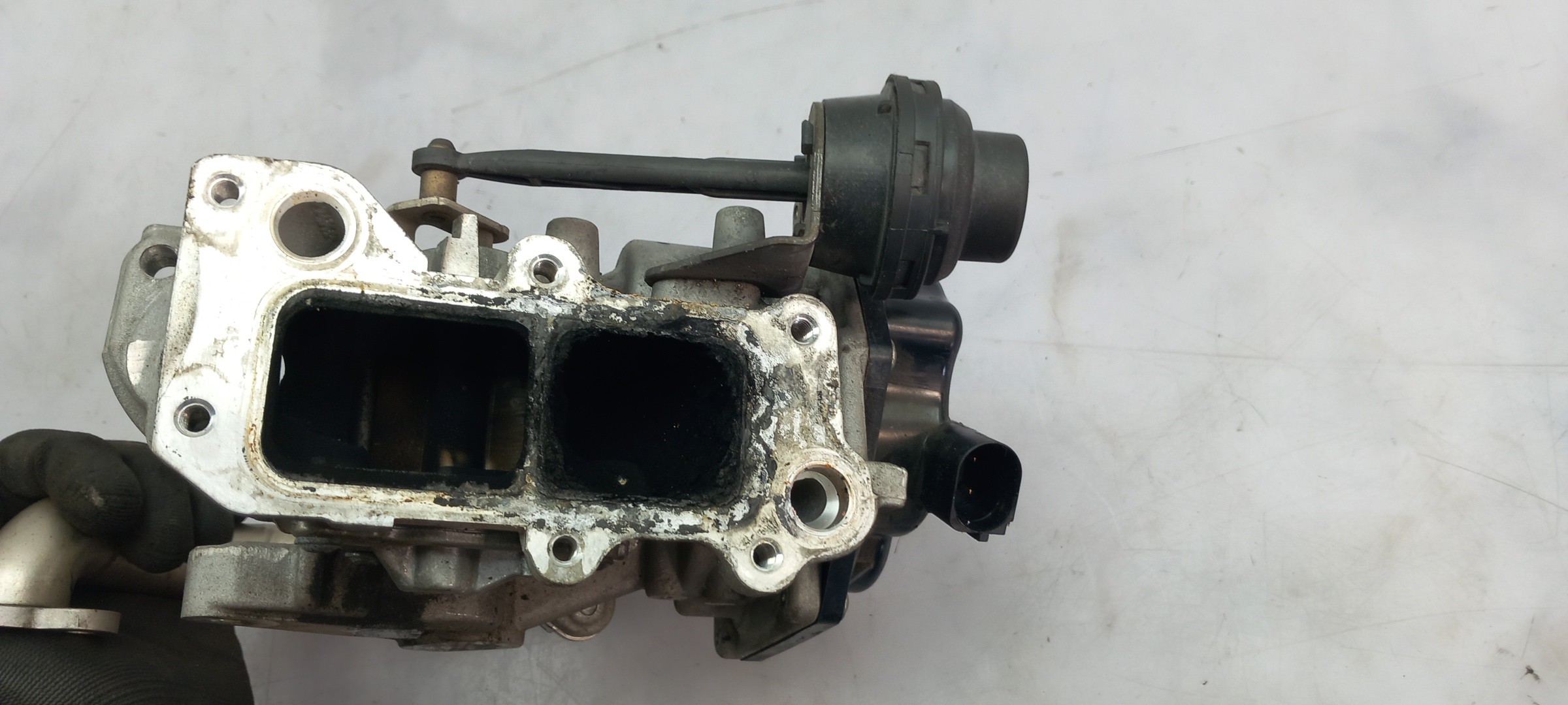 EGR valve AUDI A4 Avant (8K5, B8) Imagem-2