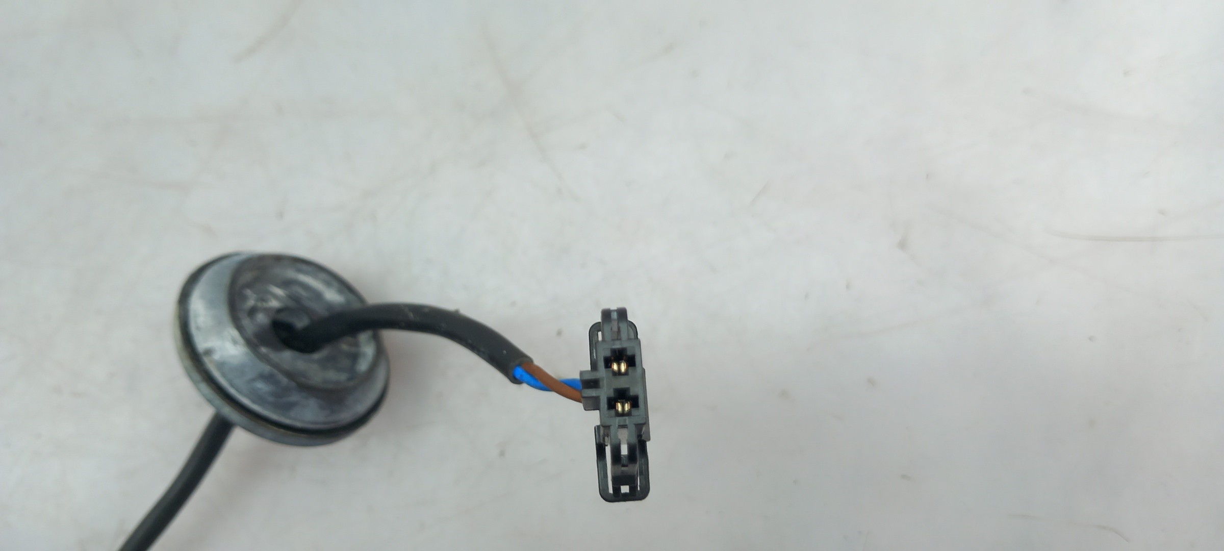 Bouchon/Volet De Trappe De Réservoir à Carburant  VOLKSWAGEN Golf VII (5G1, BQ1, BE1, BE2) Imagem-2